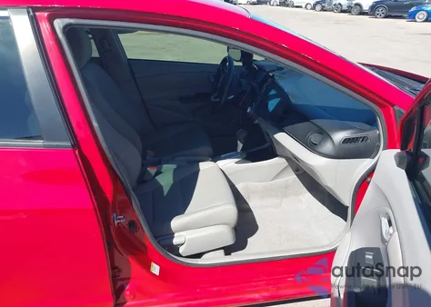 2014 Honda Insight z USA, uszkodzony, nr VIN JHMZE2H33ES002855